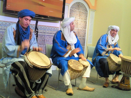 20120725モロッコの砂漠の民ベルベル人の民族音楽.jpg